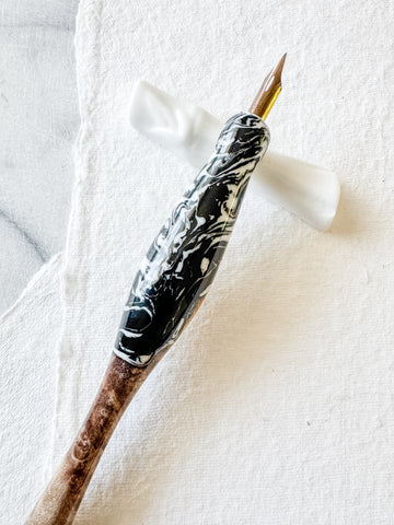 Calligraphy Pen Holder: Formalities (straight)