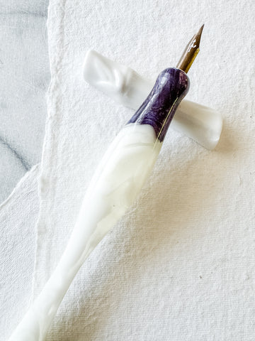 Calligraphy Pen Holder: Mora (straight)