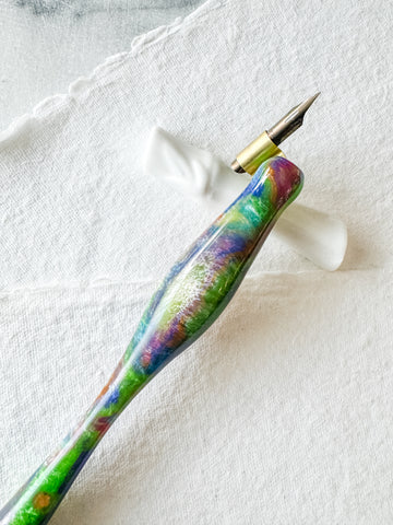 Calligraphy Pen Holder: Iris