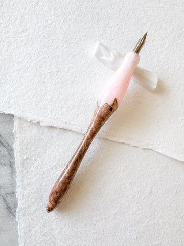 Calligraphy Pen Holder: Bouquet