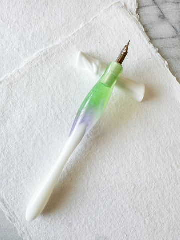 Calligraphy Pen Holder: Magnolia