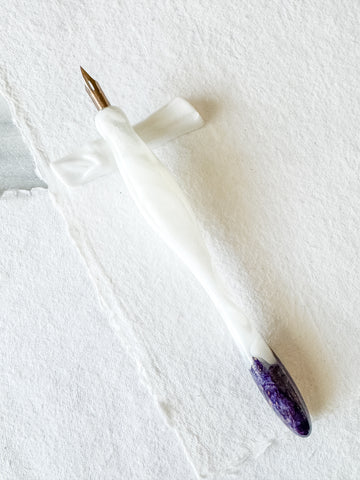 Calligraphy Pen Holder: Mora