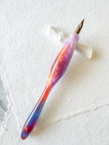 Calligraphy Pen Holder: Devotion