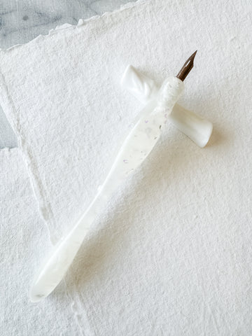 Calligraphy Pen Holder: Sweetheart (straight)