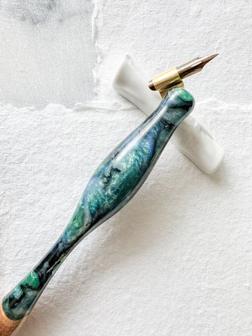 Calligraphy Pen Holder: Knight