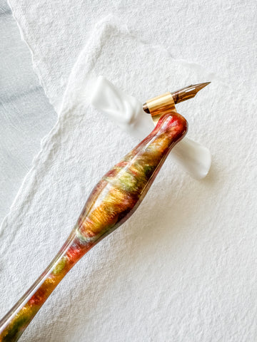 Calligraphy Pen Holder: Dorado