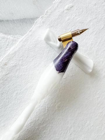 Calligraphy Pen Holder: Mora