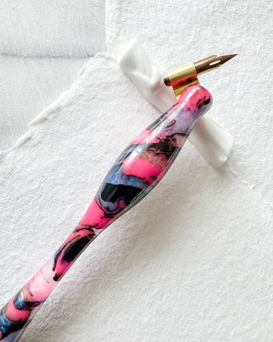 Calligraphy Pen Holder: Electra